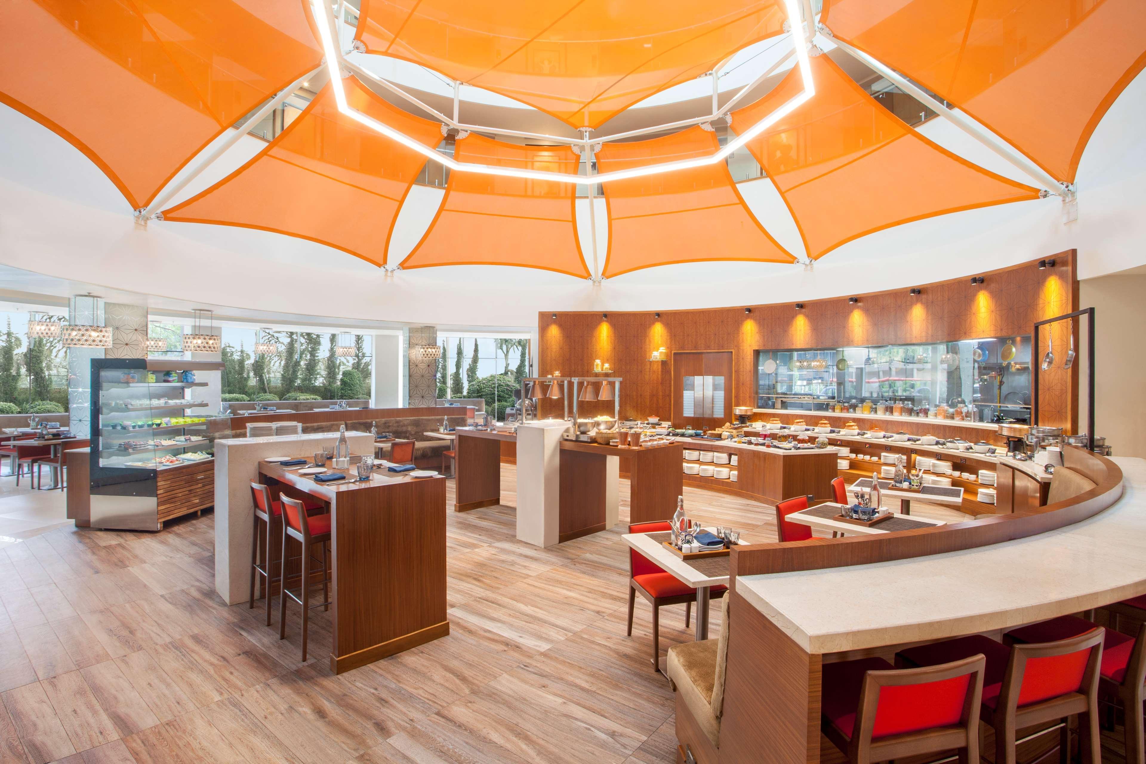 Hyatt Place Hyderabad Banjara Hills Exterior photo The restaurant
