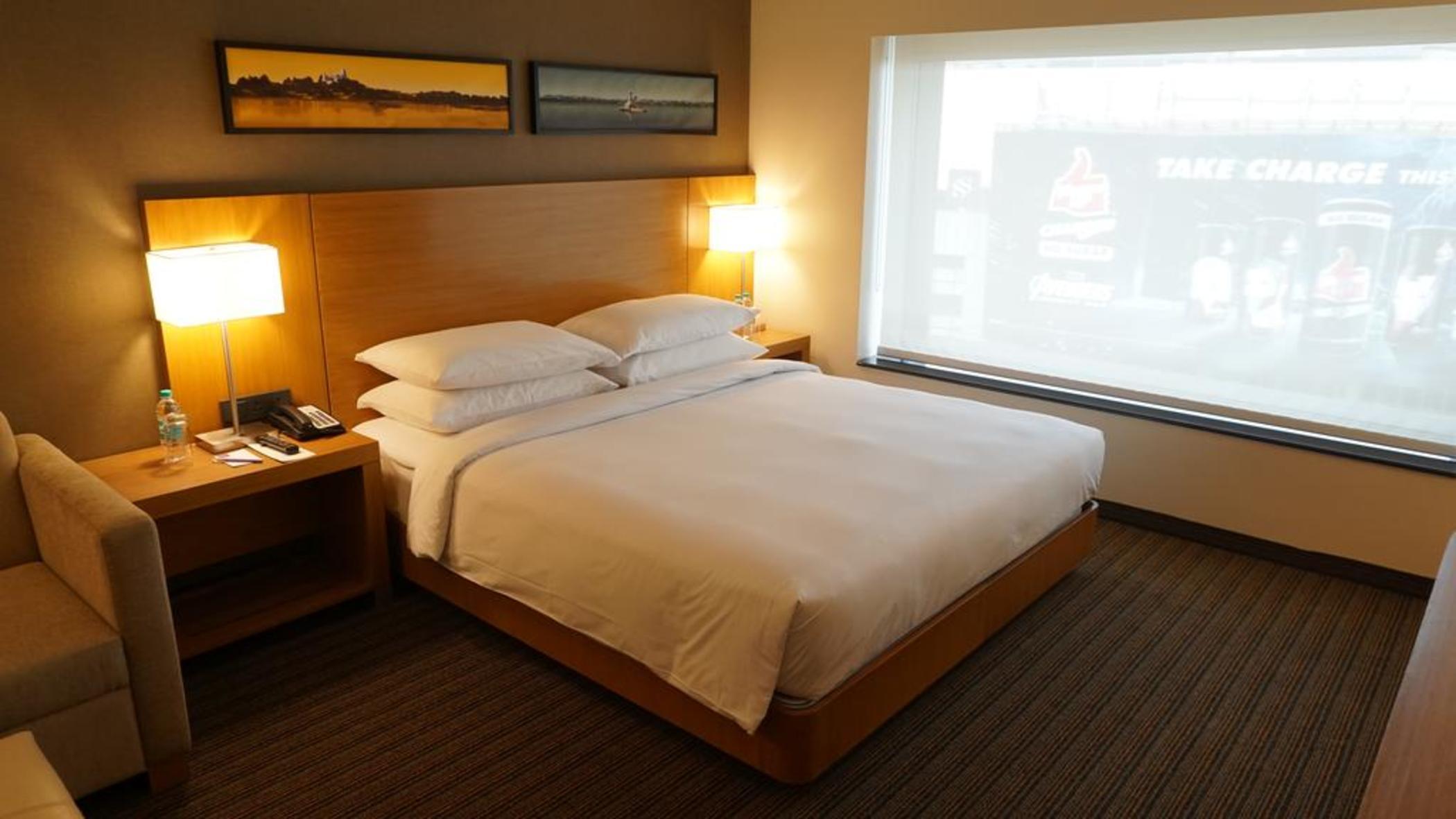 Hyatt Place Hyderabad Banjara Hills Exterior photo A room at the Hilton Garden Inn in San Francisco