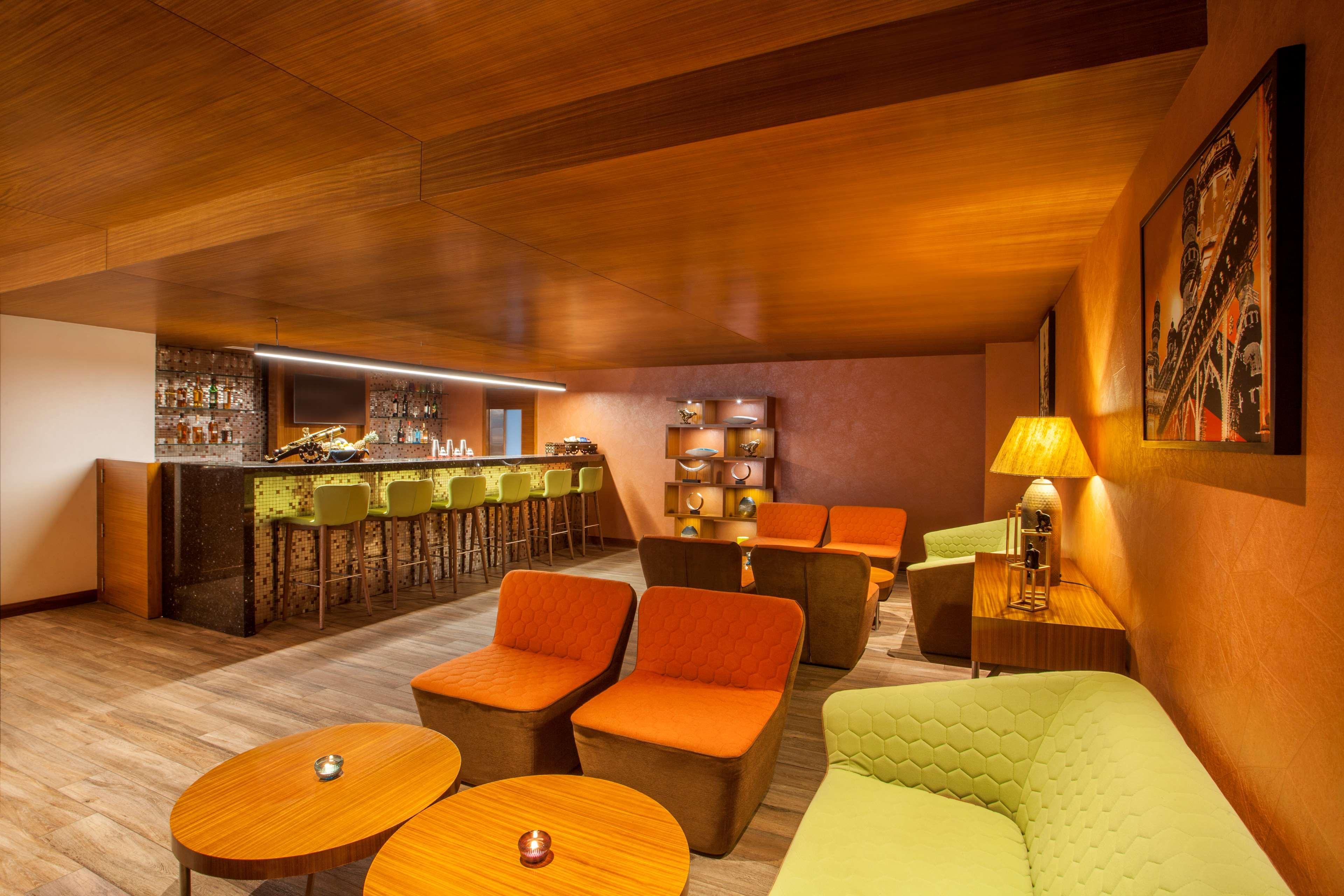 Hyatt Place Hyderabad Banjara Hills Exterior photo The bar at the 1906 Lounge